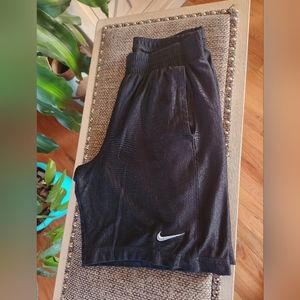 Ladies Juniors Nike Black Basketball Shorts